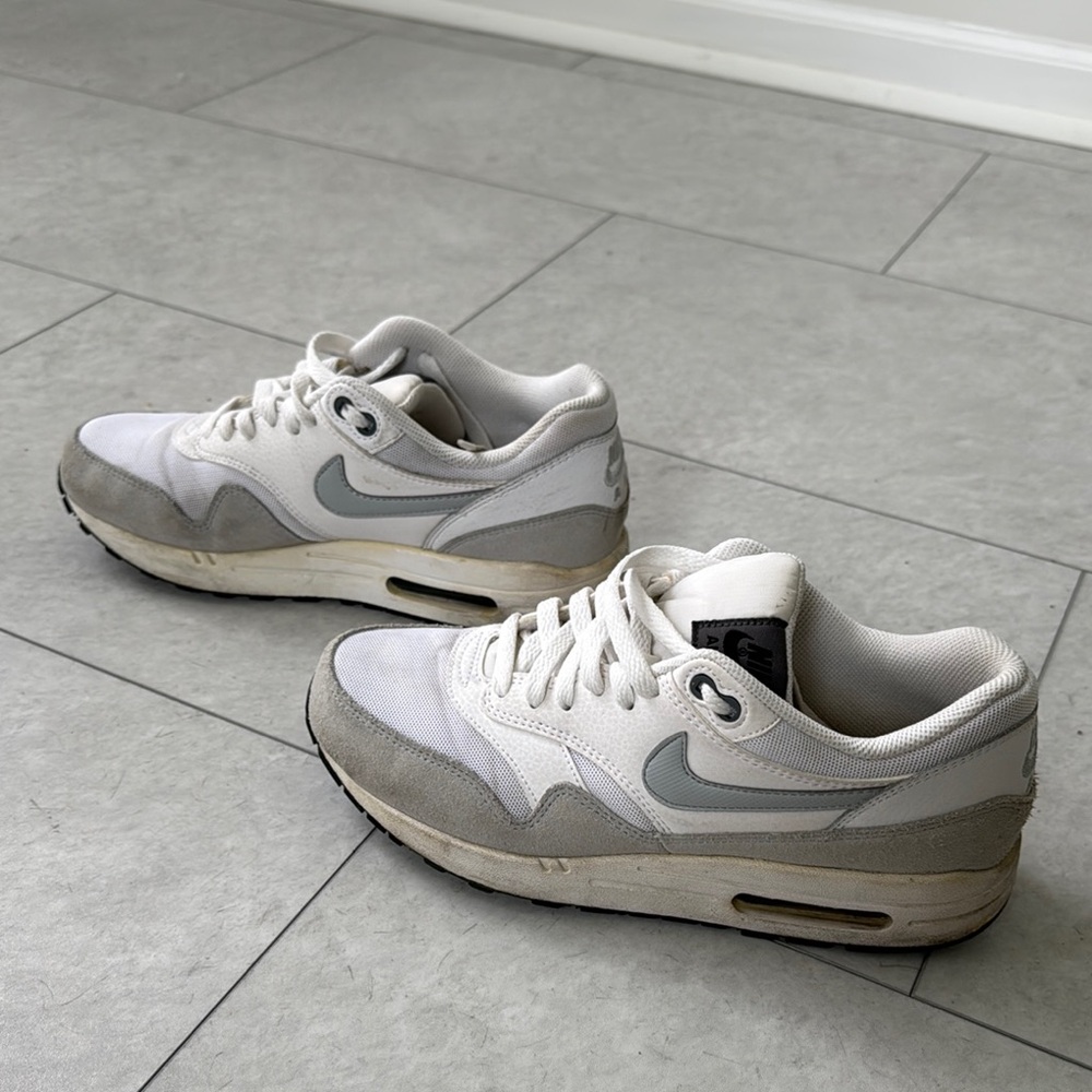 Nike Air Max White and Gray Sneakers - Picture 3 of 6